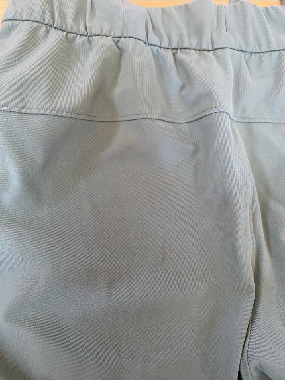Lululemon Women’s Joggers Seafoam Green Athletic Pants Size 8 Athleisure